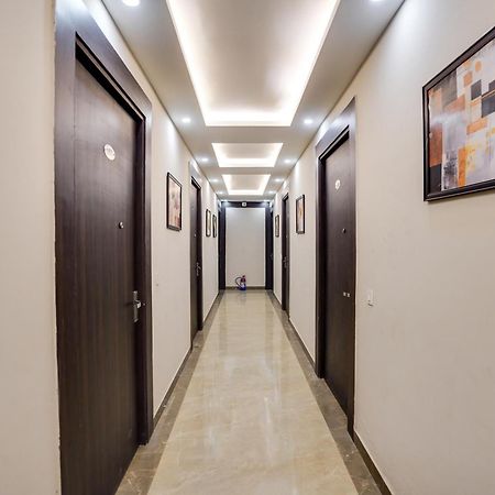 Hotel Super Townhouse The Royal Casa à Ghaziabad Extérieur photo