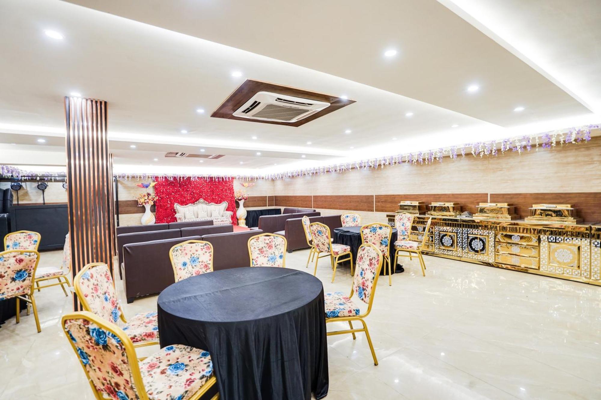 Hotel Super Townhouse The Royal Casa à Ghaziabad Extérieur photo